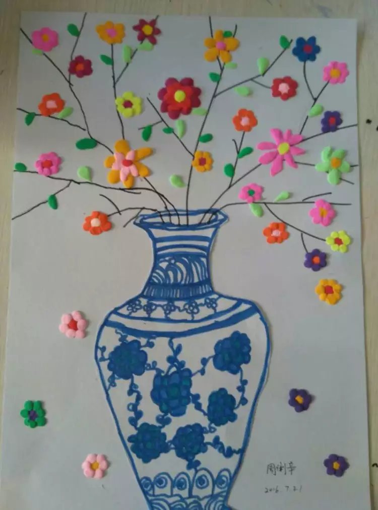 童画之青花瓷瓶装饰画(点一点更多)