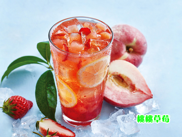 手工现捣的香水柠檬,搭配桃桃和草莓,饱满果肉