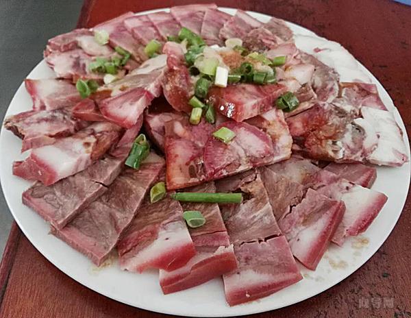 板压猪头肉