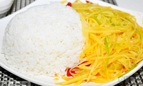 土豆丝盖饭