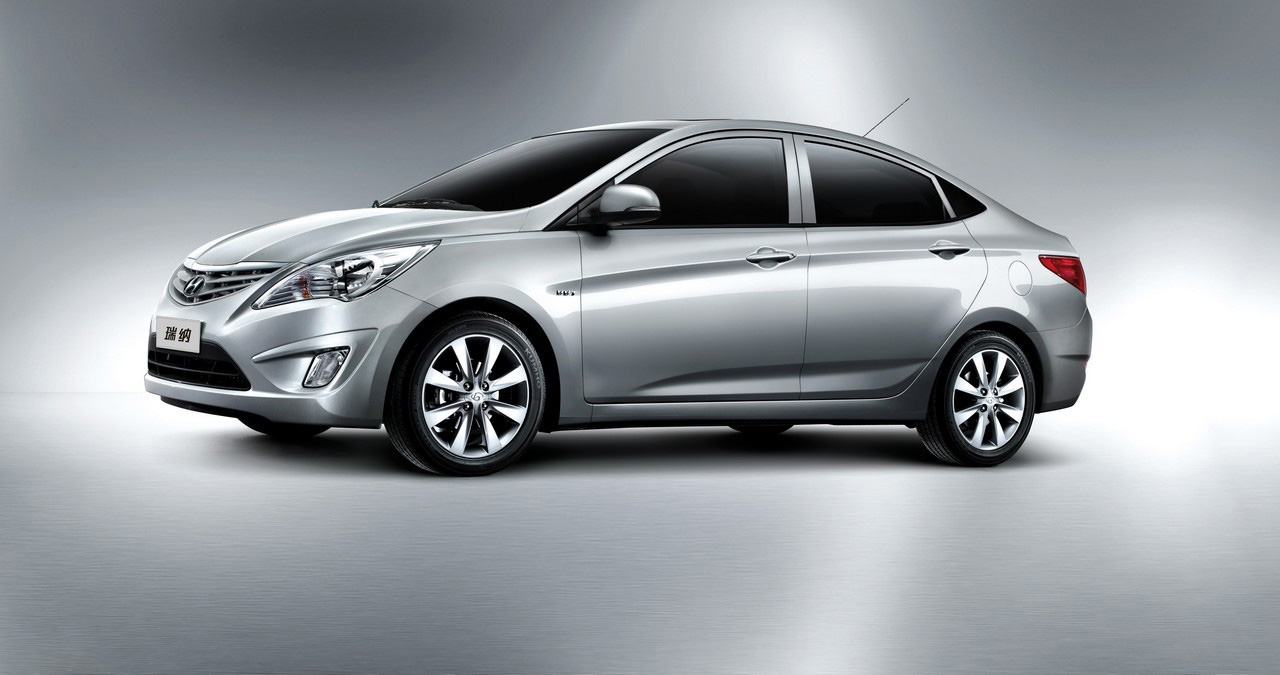 2010款北京现代瑞纳 1.4gs自动