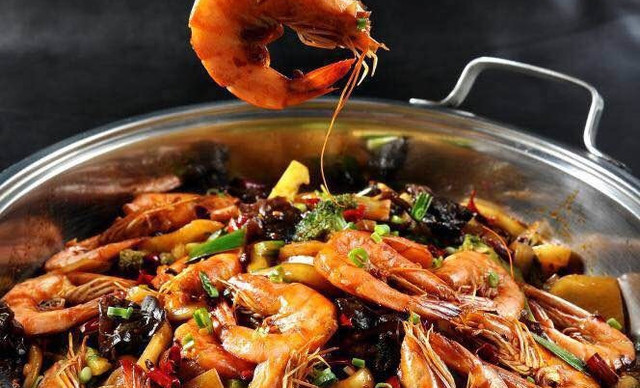 郝老三麻辣香锅,鲜虾锅,原价48元,现在只需39元,赶快行动吧!