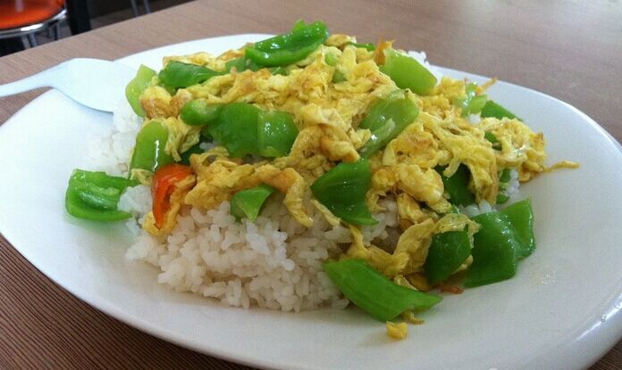 仅5.9元即可秒杀原价10元的青椒鸡蛋盖浇饭.