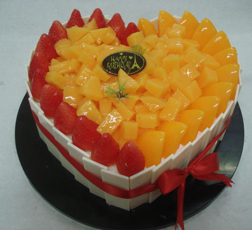 86元团购原价128元的11寸生日蛋糕(多款可选),转发朋友圈后使用,1周内