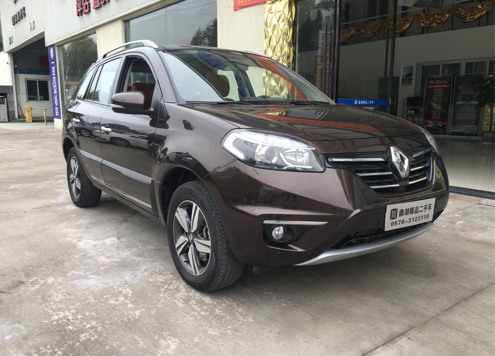 2014年4月雷诺 科雷傲14款2.5l两驱都市版