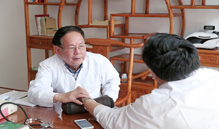 73岁老中医坐堂